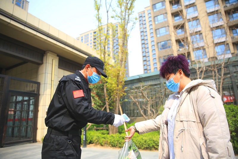 （疫情防控）“有你們‘守門’，我們業主放(2533190)-20220325101951.jpg